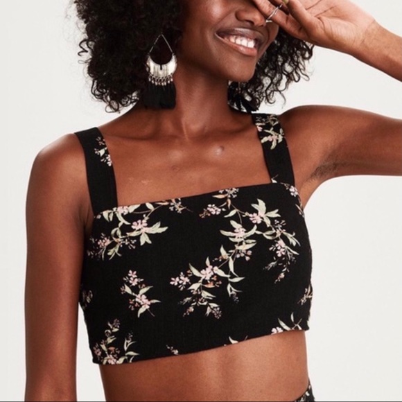 American Eagle Floral Crop Top - Picture 3 of 3